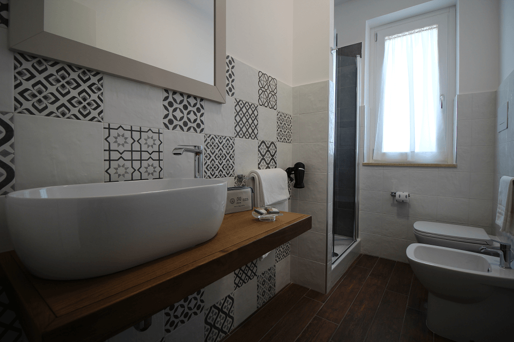 camera-matrimoniale-large-bagno-1.png