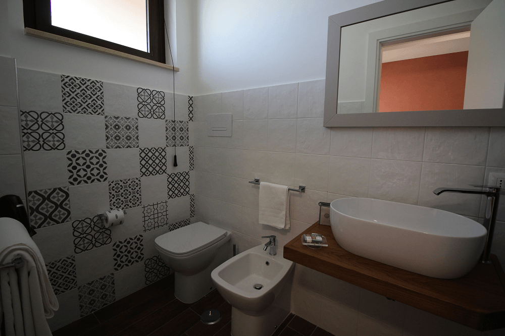 camera-matrimoniale-standard-bagno.png